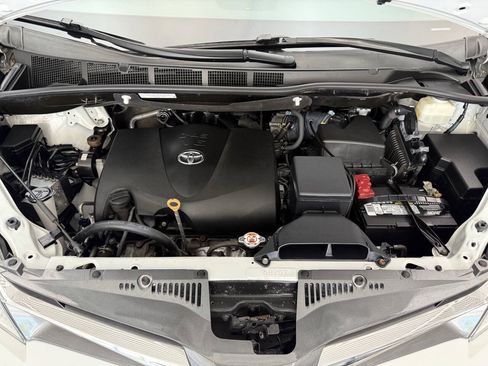 Used 2019 Toyota Sienna XLE w/ XLE Navigation Package AWD/4WD image 26