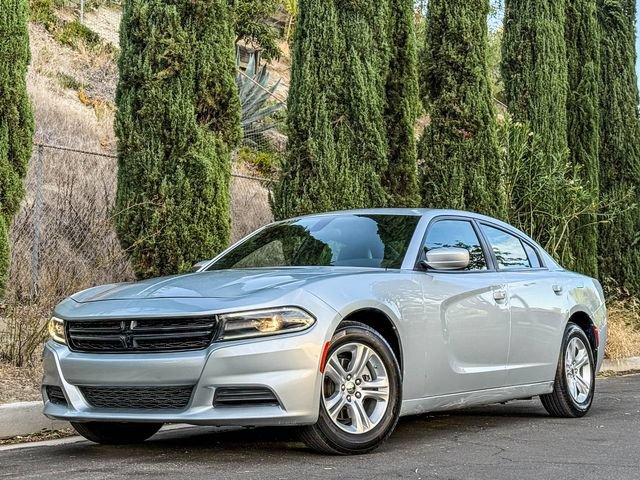 Used 2022 Dodge Charger SXT w/ Leather Interior Group RWD image 2