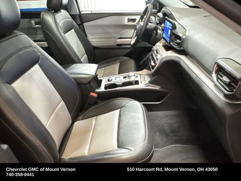 Used 2024 Ford Explorer XLT w/ Equipment Group 202A image 29