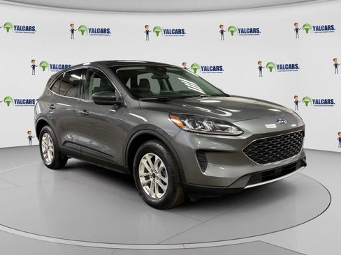 Used 2022 Ford Escape SE image 7