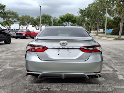 Used 2021 Toyota Camry SE image 7