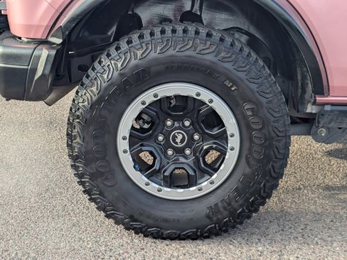 Used 2023 Ford Bronco Badlands w/ Sasquatch Package image 10