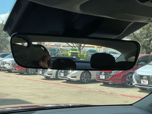 Used 2025 Kia K4 LXS image 27