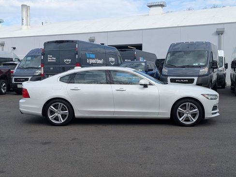 Used 2018 Volvo S90 T5 Momentum AWD/4WD image 2
