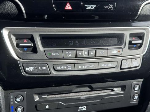 Used 2021 Honda Pilot Elite image 14