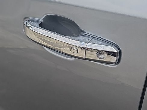 New 2026 GMC Sierra 1500 SLT w/ SLT Premium Plus Package image 10