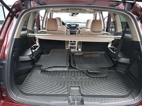 Used 2021 Honda Pilot Elite image 16