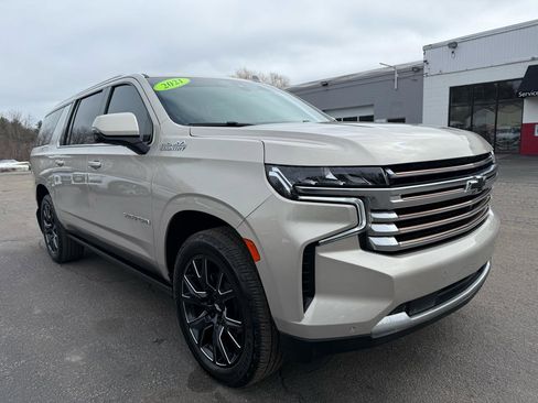 Used 2021 Chevrolet Suburban High Country image 15