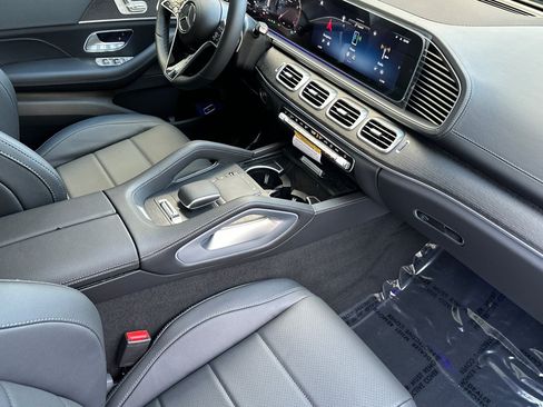 New 2026 Mercedes-Benz GLS 450 4MATIC image 16