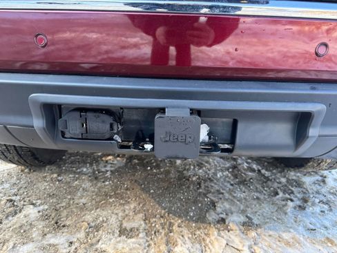 Used 2017 Jeep Grand Cherokee Limited w/ Trailer Tow Group IV image 40