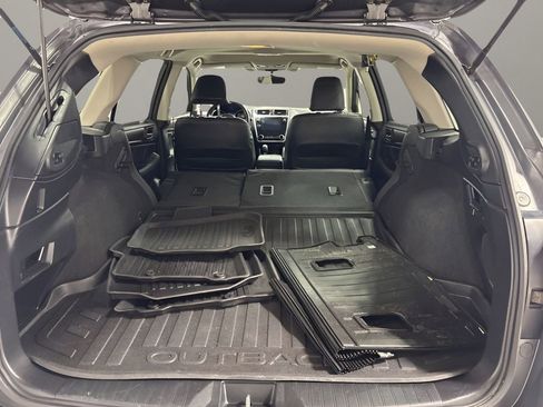 Used 2019 Subaru Outback 3.6R Limited w/ Popular Package #2 image 9