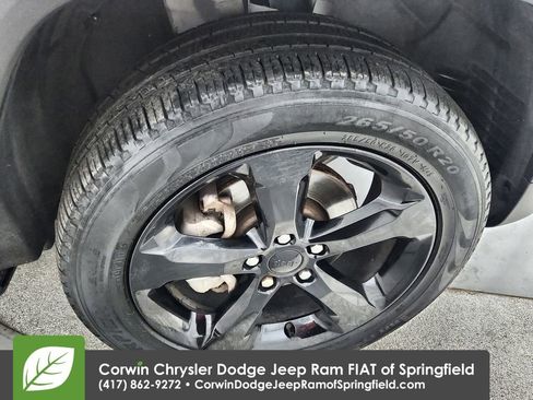 Certified 2023 Jeep Grand Cherokee Limited w/ Black Appearance Package image 34