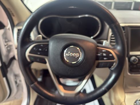 Used 2014 Jeep Grand Cherokee Limited w/ Luxury Group II AWD/4WD image 19