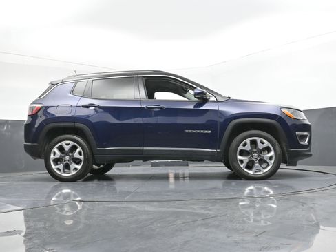 Used 2019 Jeep Compass Limited image 29