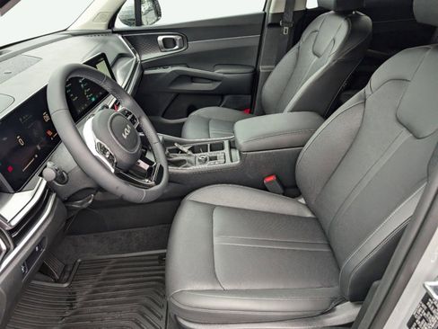 Used 2025 Kia Sorento S w/ Panoramic Sunroof Package image 17