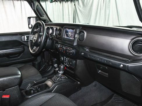 Used 2019 Jeep Wrangler Unlimited Sport S image 44