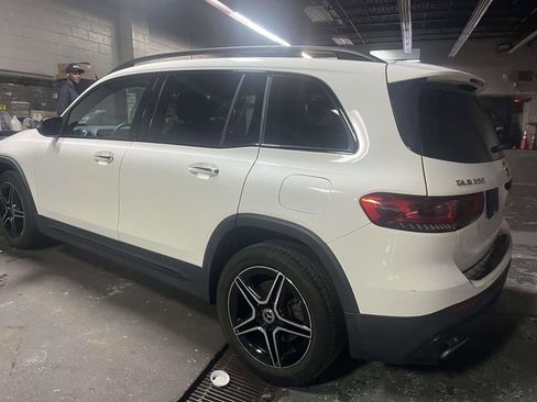 Used 2022 Mercedes-Benz GLB 250 4MATIC image 5