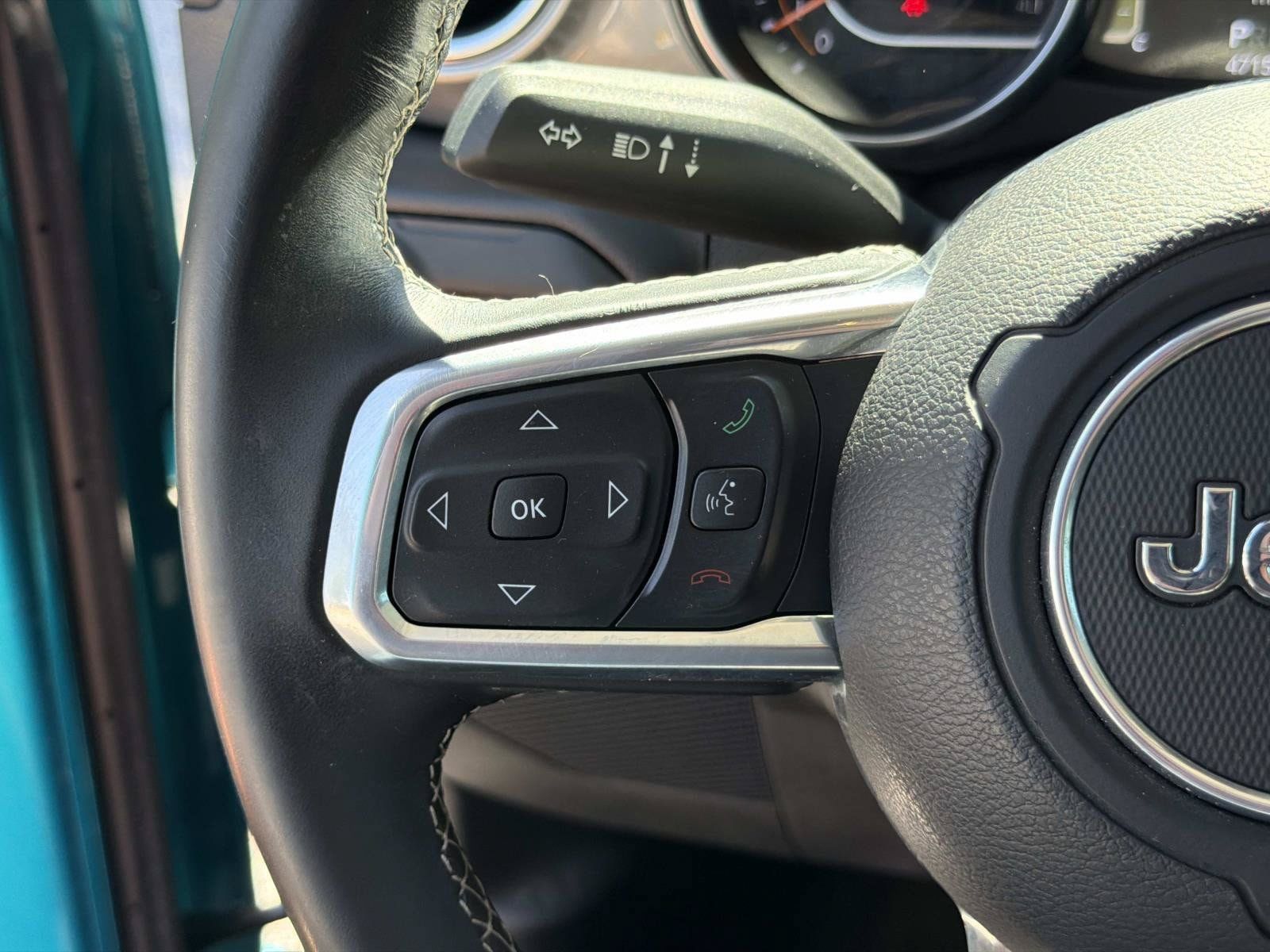 Used 2019 Jeep Wrangler Unlimited Sahara AWD/4WD image 26