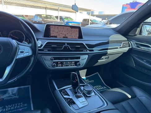 Used 2019 BMW 740i w/ M Sport Package RWD image 21