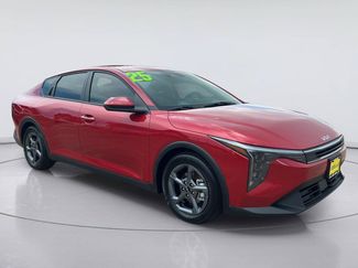 Used 2025 Kia K4 FWD video 1