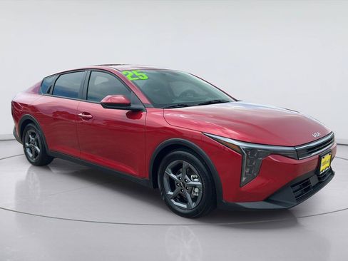 Used 2025 Kia K4 FWD image 1