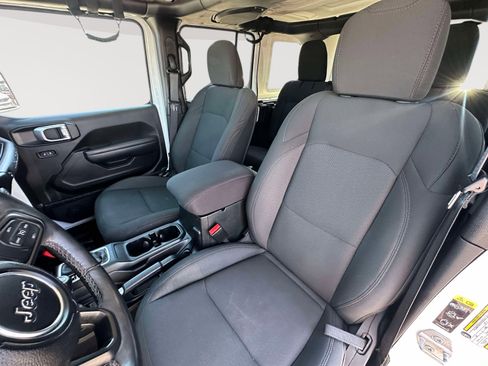 Used 2022 Jeep Wrangler Unlimited Sport AWD/4WD image 19