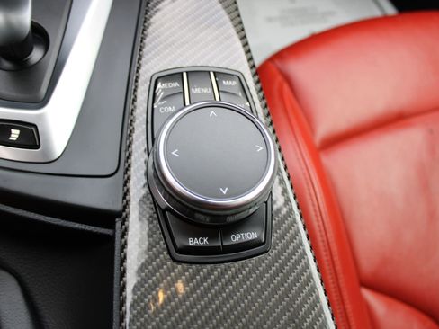 Used 2018 BMW M4 Coupe image 16