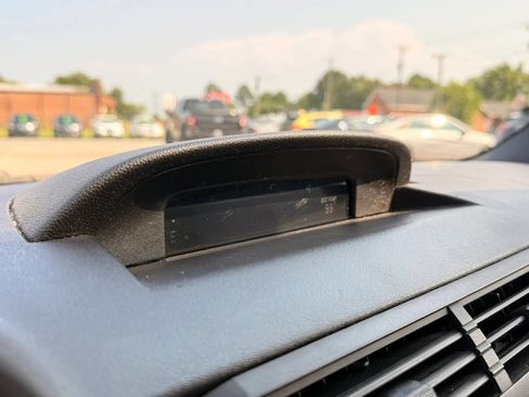Used 2010 Ford Focus SEL FWD image 25