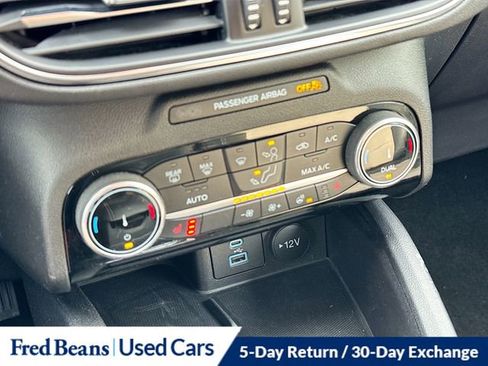 Used 2022 Ford Escape Titanium w/ Titanium Elite Package image 18