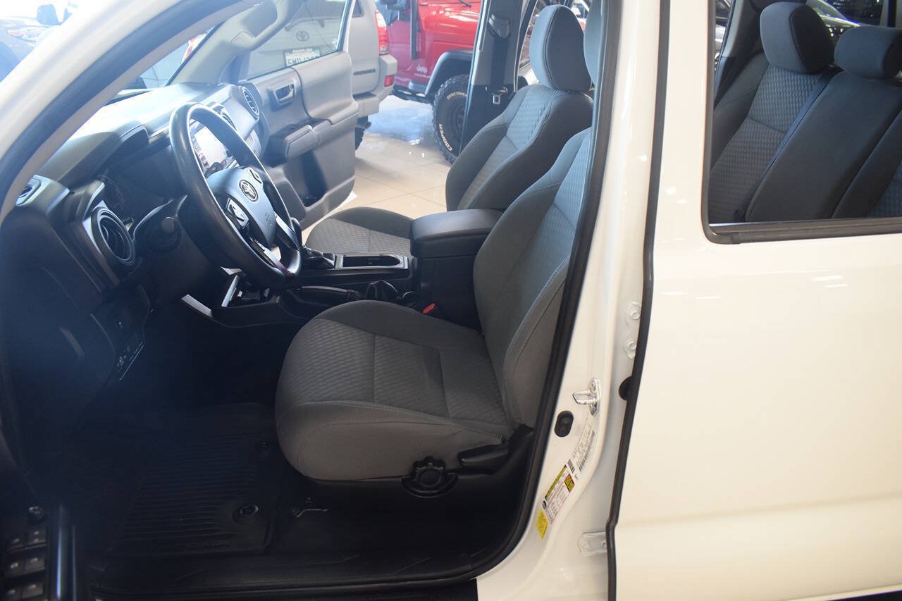 Used 2022 Toyota Tacoma SR AWD/4WD image 31