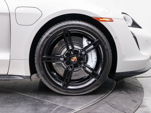 Used 2024 Porsche Taycan RWD image 13
