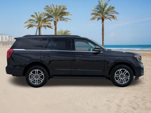 New 2026 Ford Expedition Active RWD image 9