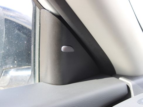 Used 2023 Nissan Altima 2.5 SR w/ SR Premium Package image 28