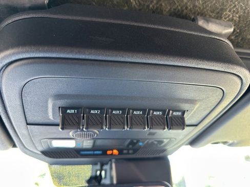 Used 2024 Ford Bronco Wildtrak image 19