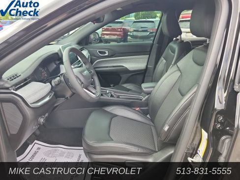 Used 2025 Jeep Compass Latitude AWD/4WD image 20