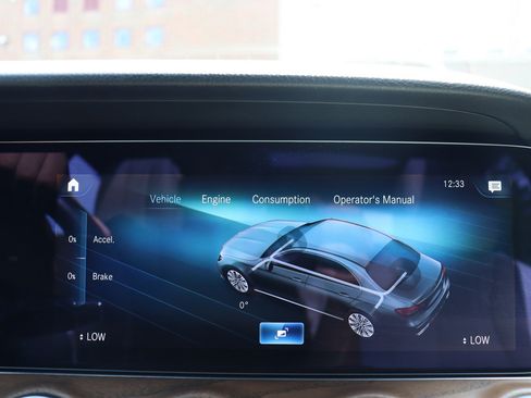 Used 2023 Mercedes-Benz E 350 4MATIC Sedan image 31