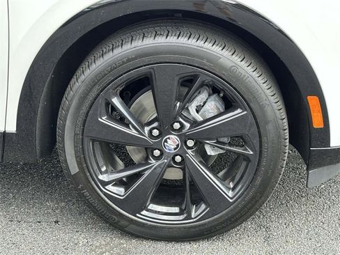 Used 2023 Buick Envision Essence w/ Technology Package I image 4