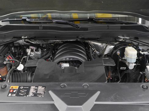 Used 2015 Chevrolet Silverado 1500 LTZ Z71 w/ LTZ Plus Package AWD/4WD image 33