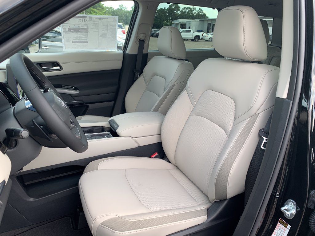 New 2026 Nissan Pathfinder SL w/ SL Premium Package FWD image 19