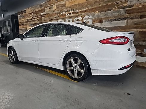 Used 2016 Ford Fusion S w/ Equipment Group 101A image 5