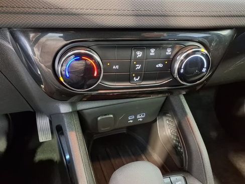 Used 2026 Chevrolet TrailBlazer LT AWD/4WD image 12
