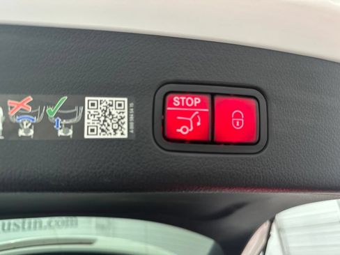 Certified 2024 Mercedes-Benz GLC 300 image 28