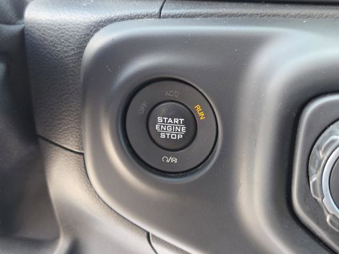 Used 2021 Jeep Gladiator Sport AWD/4WD image 33