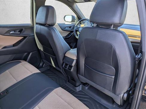 Used 2025 Chevrolet Equinox ACTIV w/ Safety and Technology Package image 30