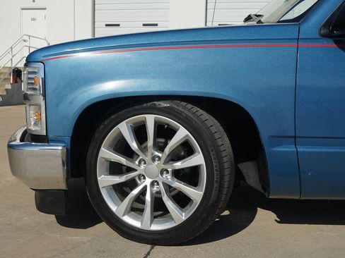 Used 1990 Chevrolet Silverado 1500 2WD Regular Cab image 34