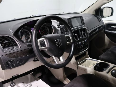 Used 2013 Dodge Grand Caravan SXT w/ UConnect Hands-Free Group image 14