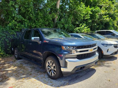Used 2021 Chevrolet Silverado 1500 LT w/ All Star Edition Plus AWD/4WD image 3