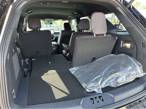 New 2026 Ford Explorer Platinum AWD/4WD image 18