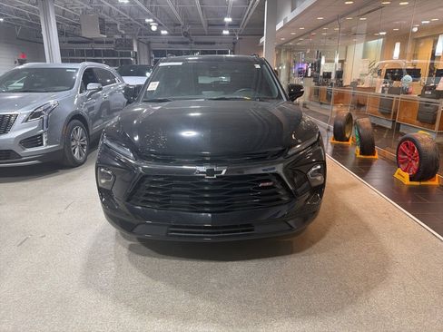 Used 2024 Chevrolet Blazer RS w/ Driver Confidence II Package image 2