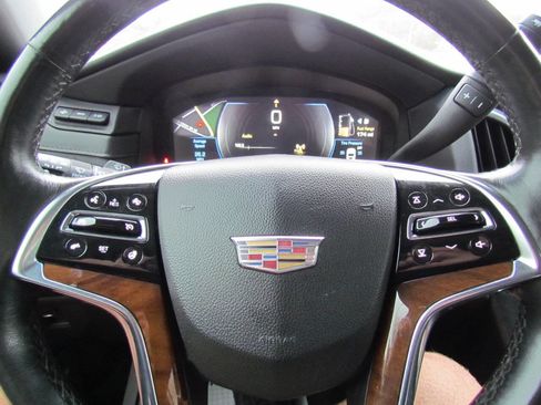 Used 2015 Cadillac Escalade Premium image 23